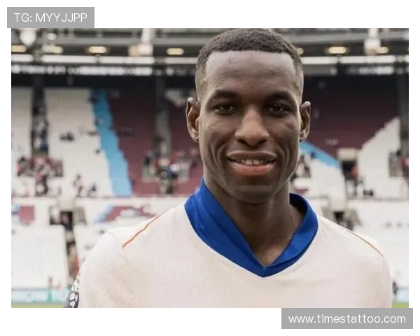 雅克松已抵达慕尼黑 准备接受拜仁体检并加盟球队