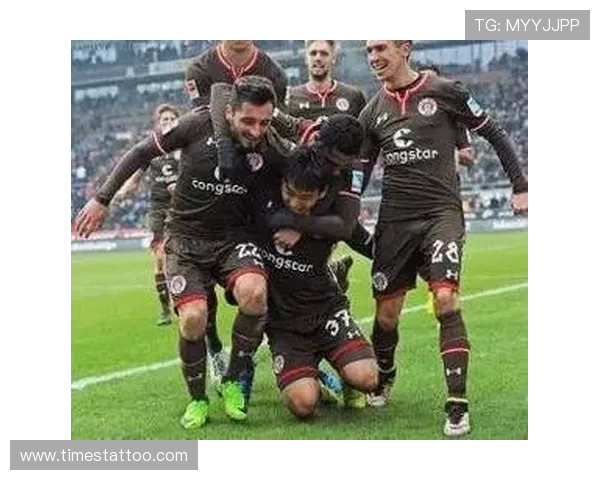 圣保利迎战霍芬海姆 季维加瓦藤田让瑠奇首发 克拉马里奇曹法尔出战